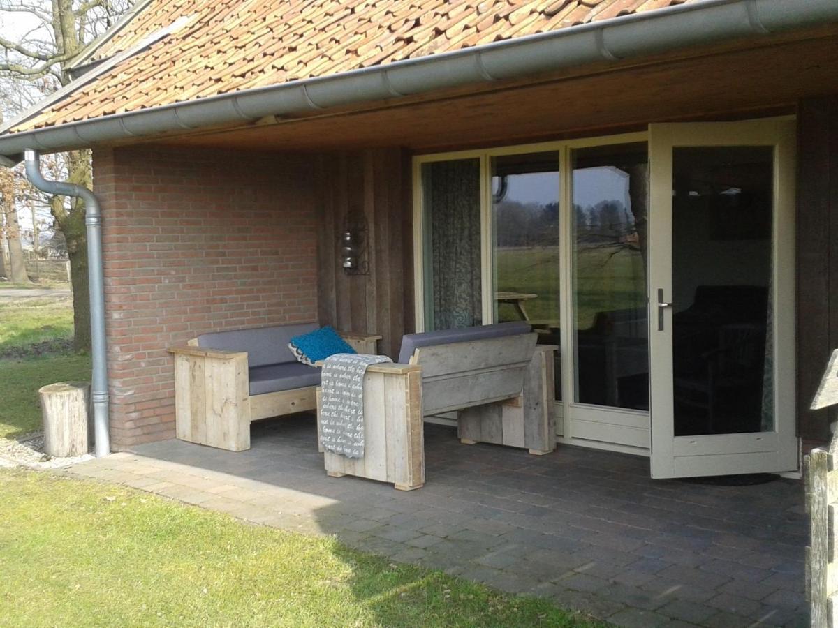 Peaceful Holiday Home With Roofed Terrace Geesteren  Rom bilde